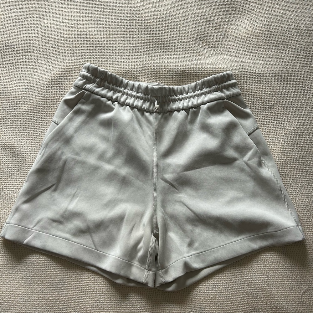 Lululemon Softstreme short